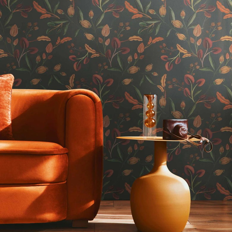 Florale Mustertapete Blüten Orange Rot – Dunkler Hintergrund – Vliestapete elegant 