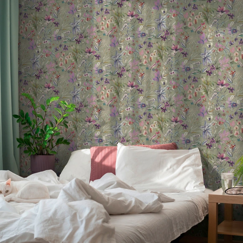 Vliestapete florales Design auf grünem Hintergrund mit Schmetterlingen 
