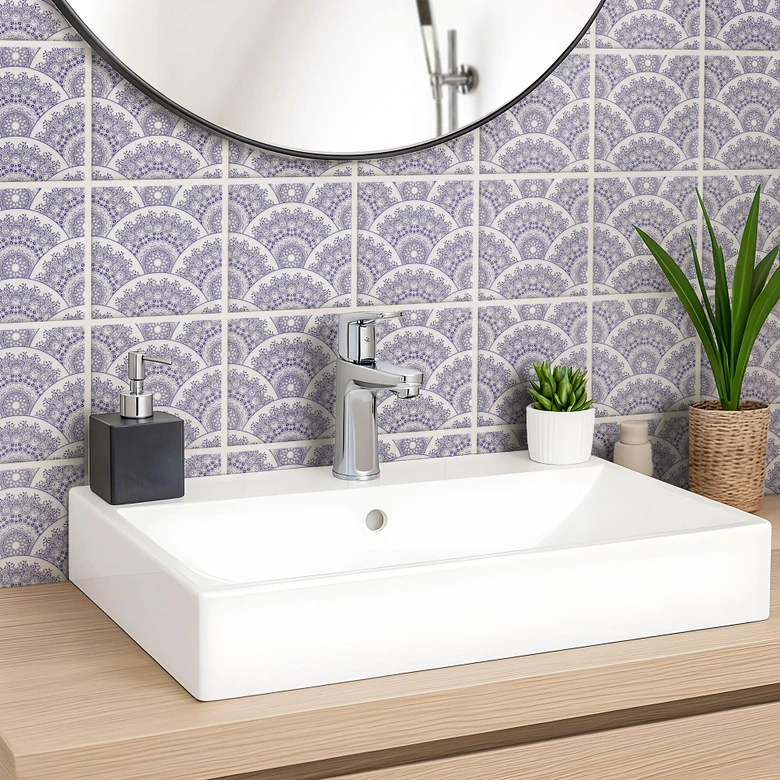 Fliesenaufkleber Geometrische Bögen mit floralem Muster in blau - 12er Set 