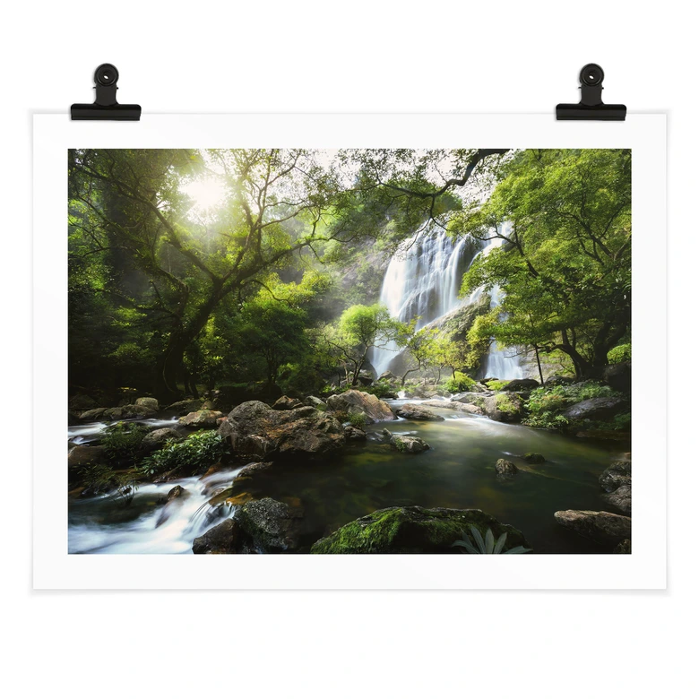 Poster Wasserfall im Wald - Naturfotografie - Foto 