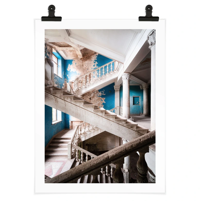 Poster Imponerande trappa med gammal charm - Robroek 