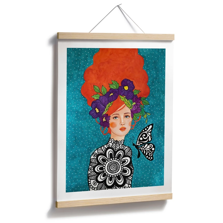 Poster Frauenporträt - Schmetterlingsfrau mit Blütenkranz - Hülya 