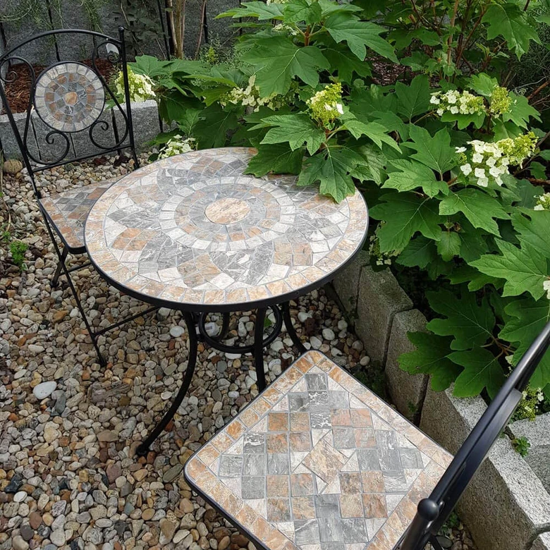 Gartentisch mit schönem Stein-Mosaik Muster, 60 cm Durchmesser robust, Innen- und Außen, Winterfest 