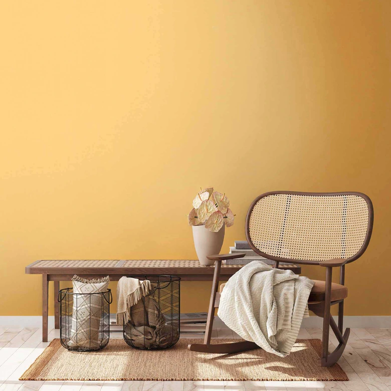 Papier peint intissé uni jaune avec une légère structure textile de A.S. Creation 
