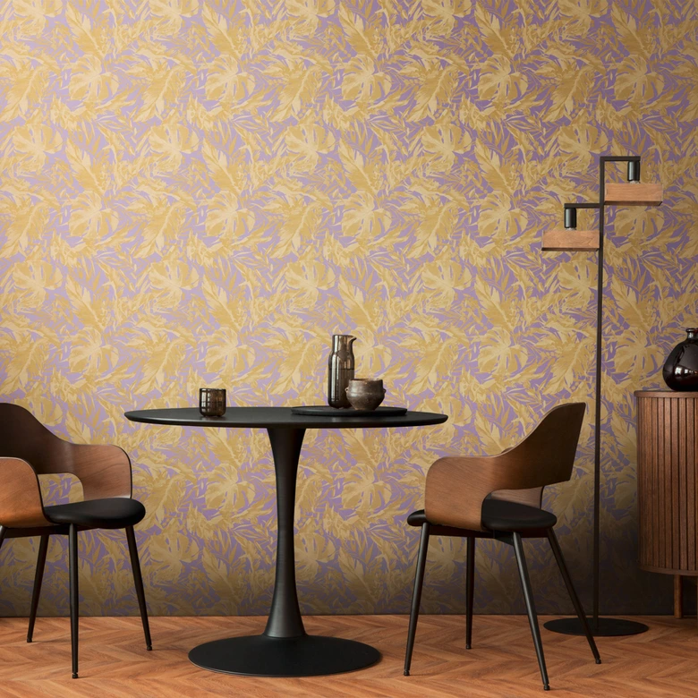 COSMOPOLITAN Palmenblatt Tapete Lila Gold - Botanische Dschungel-Vliestapete 