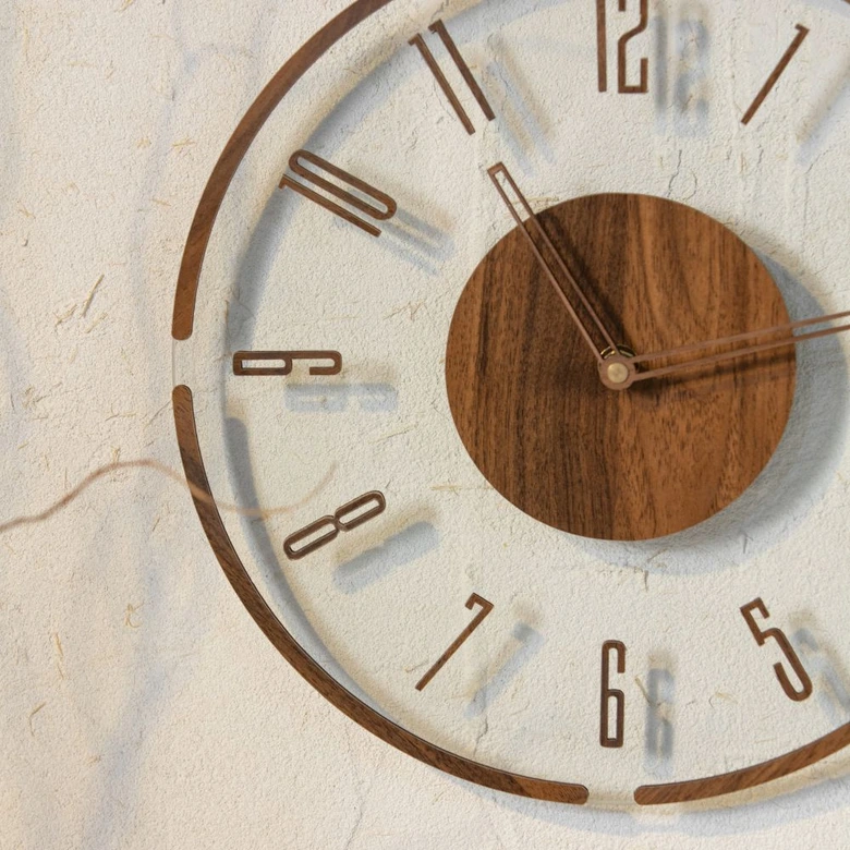 Moderne Glasuhr mit Holz, transparent/braun | Ø30 cm 