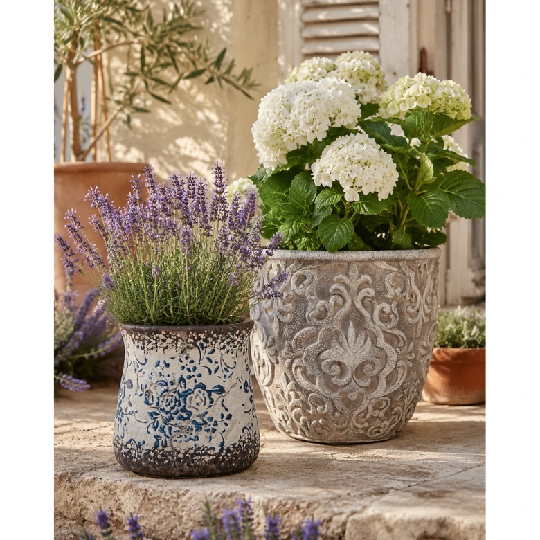 Blumentopf Beton mit Verzierung 