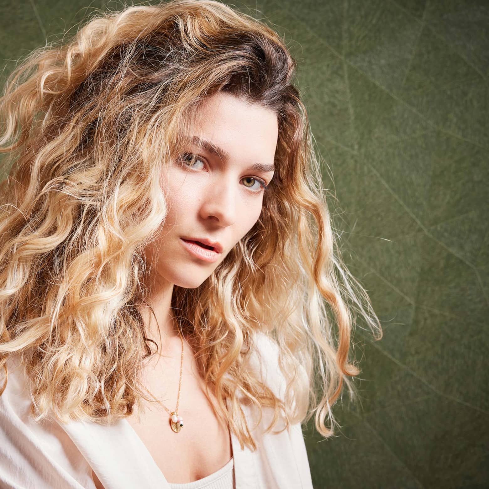 vliesbehang groen modern grafisch design behang donkergroen behang ...